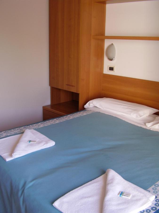 Hotel La Romantica 마네르바 델 가르다 외부 사진