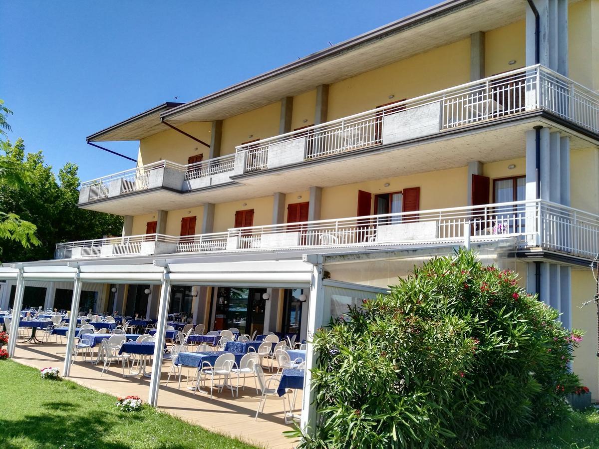 Hotel La Romantica 마네르바 델 가르다 외부 사진
