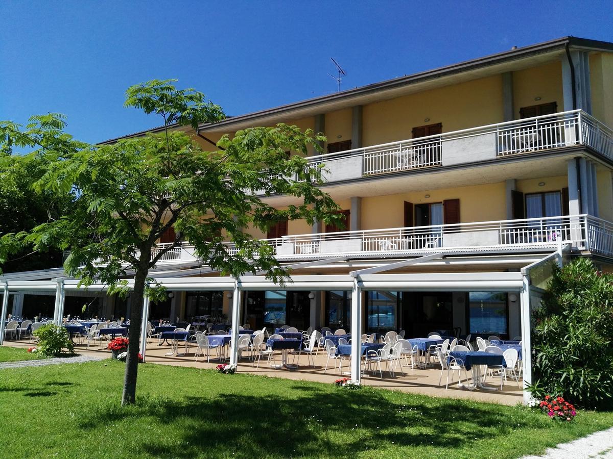 Hotel La Romantica 마네르바 델 가르다 외부 사진